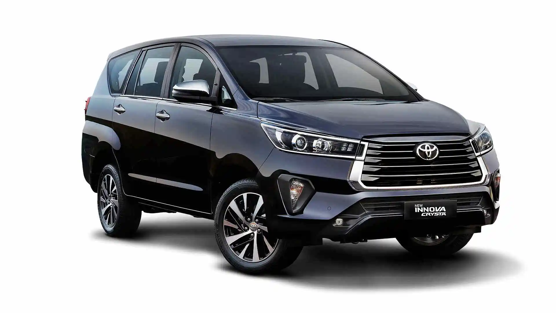 Book innova crysta for outstation and local sight seeing in just 17 rs per km